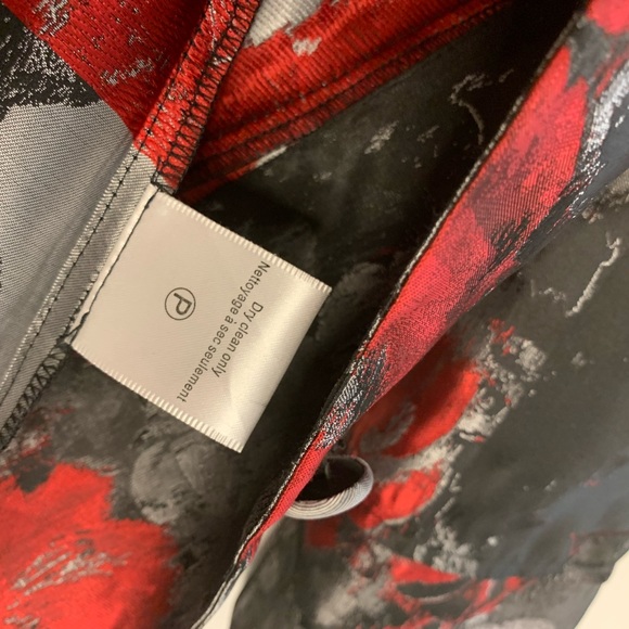 Vintage Puli women’s floral jacket, red black and silver size Small - Picture 5 of 7